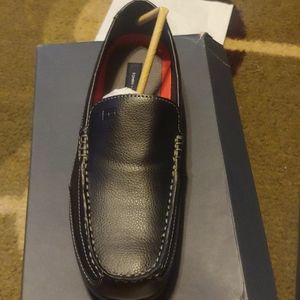 Men's dress shoe size 9 (Tommy Hilfiger)